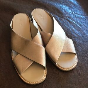 Vince slip on sandals and they rose color gold